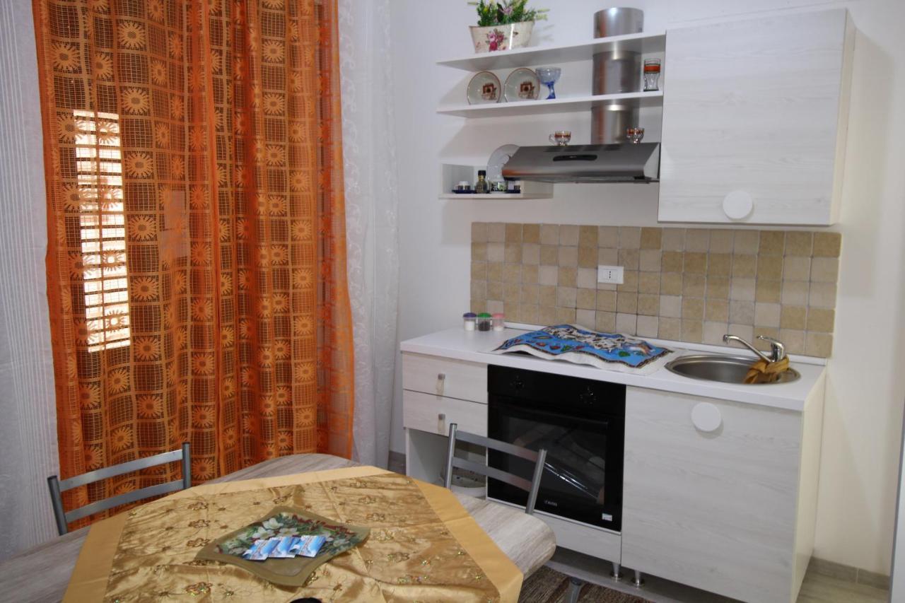 Roberto Guest House 카스텔라마레델골포 외부 사진